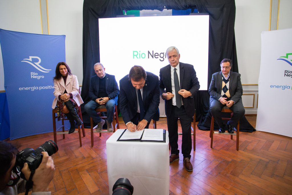 Río Negro firmó un acuerdo histórico con VMOS: ingresos por más de USD 1.000 millones en 13 años
