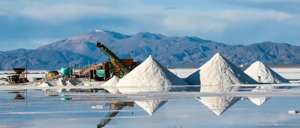 YPF Tecnología y XtraLit sellan una alianza para revolucionar la extracción de litio en Argentina