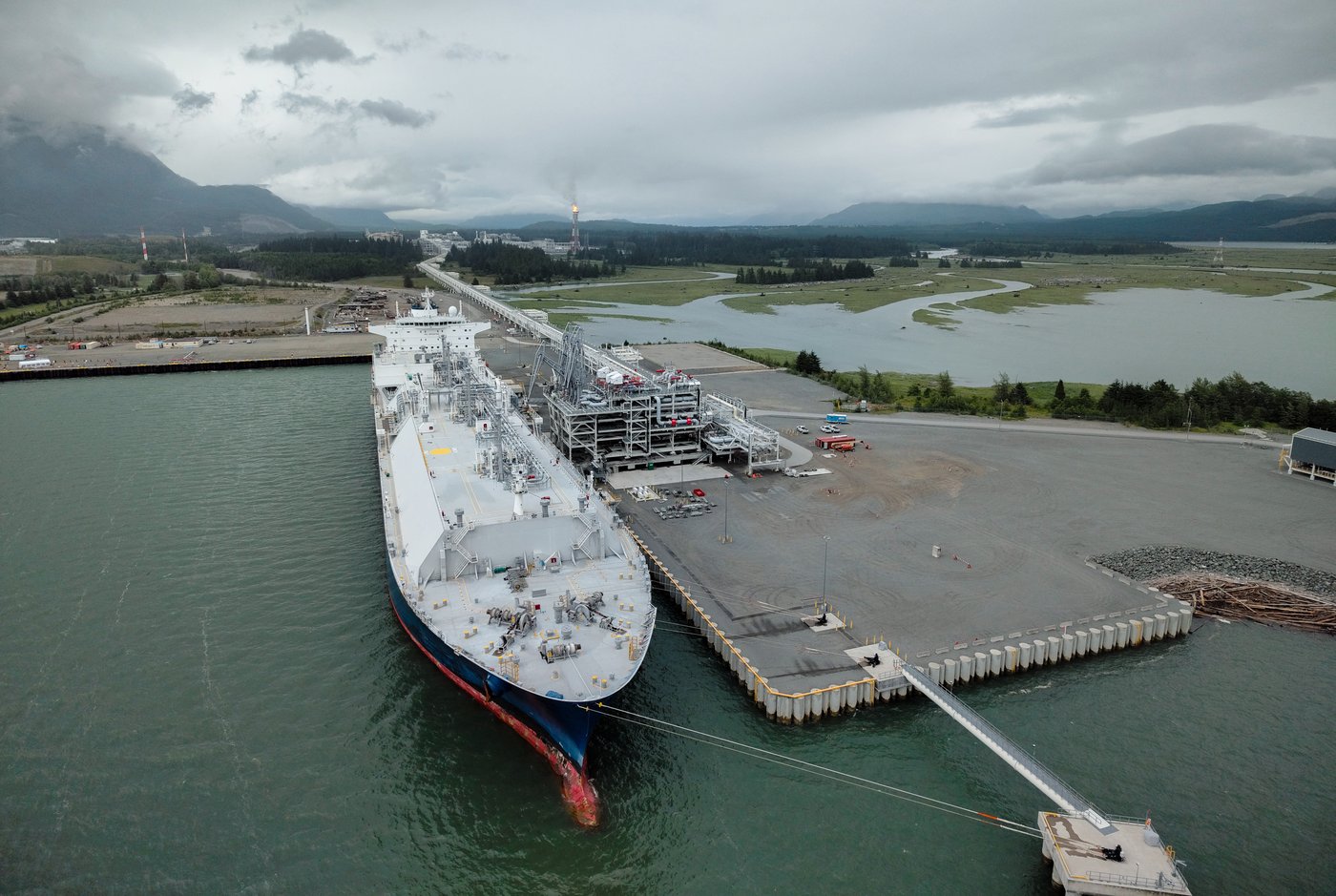 Canadá ya exporta GNL desde su costa oeste y marca el rumbo para proyectos en desarrollo como el de Río Negro