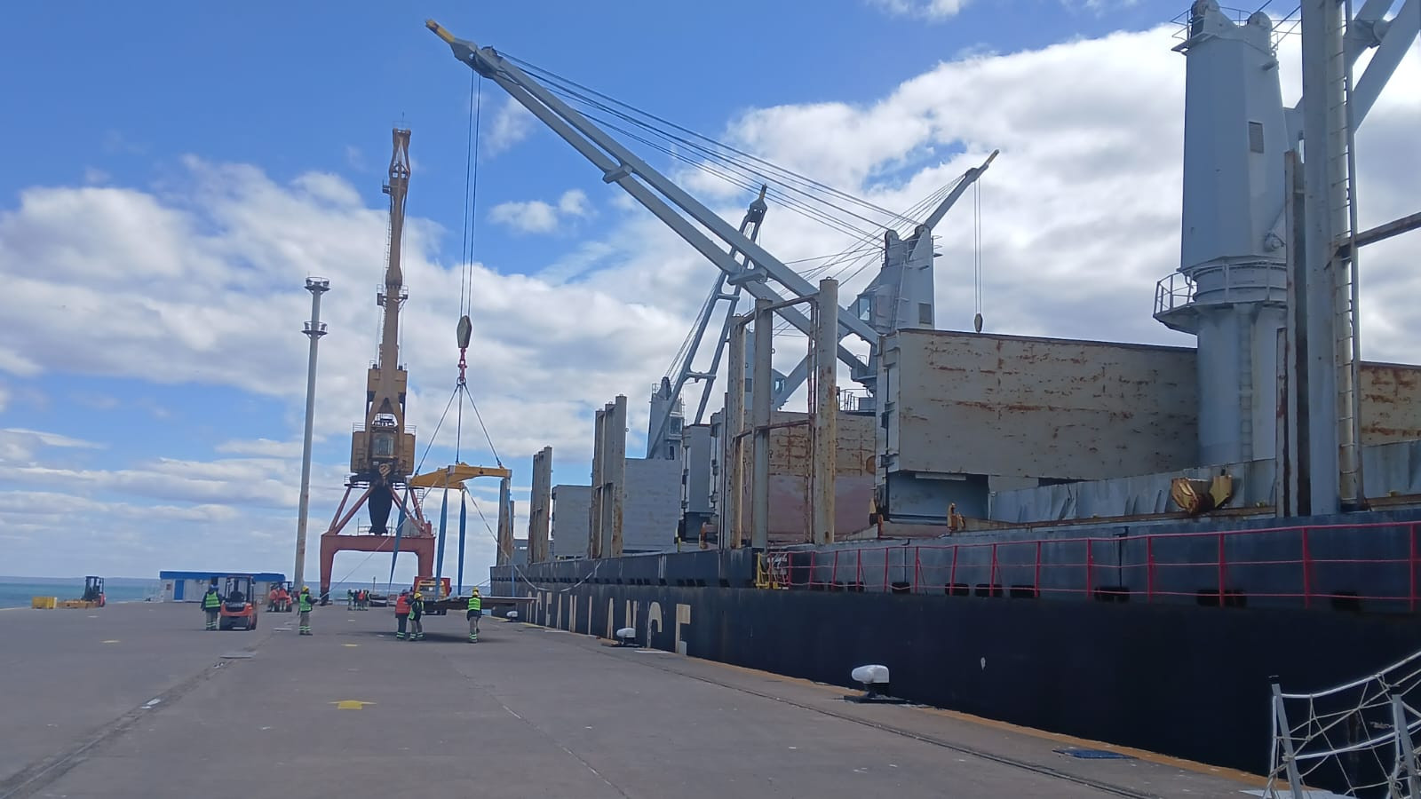 San Antonio Este recibe los caños del GNL y enciende un nuevo sueño rionegrino