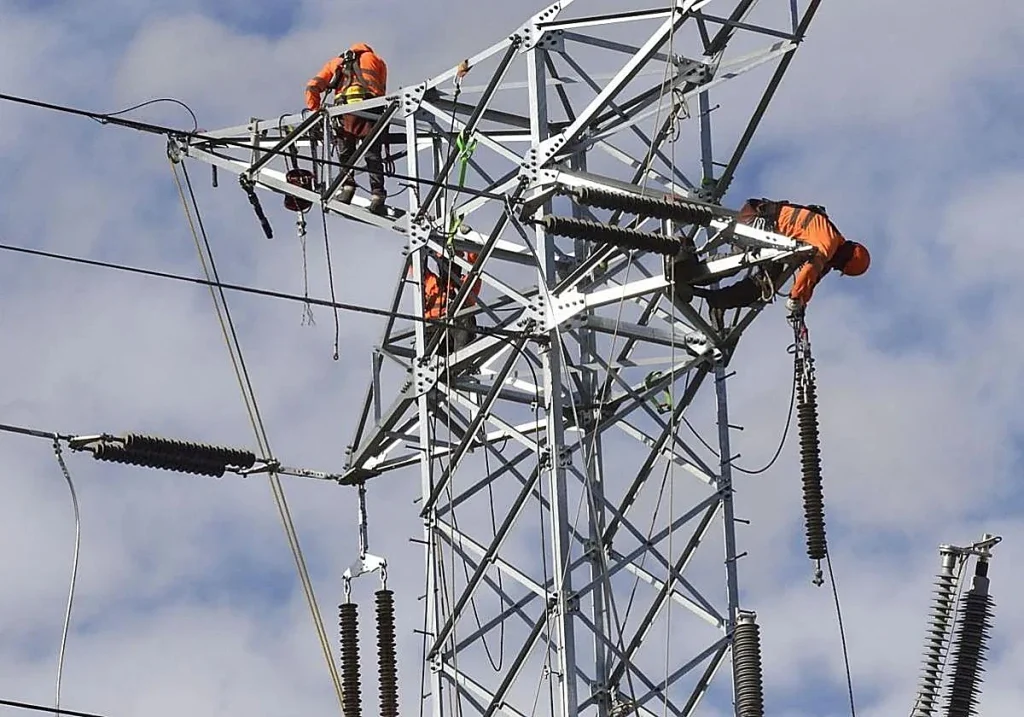 Paritarias: registran acuerdos de APJAE con EDEMSA y con Líneas de Transmisión del Litoral