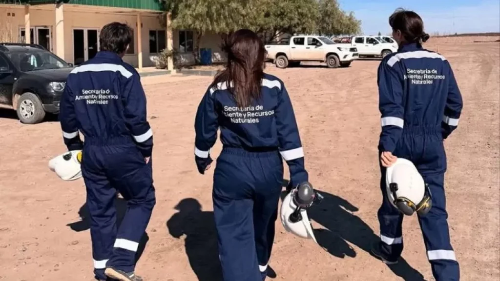 Neuquén endureció el control ambiental en Vaca Muerta: 1.092 incidentes gestionados y foco en residuos especiales