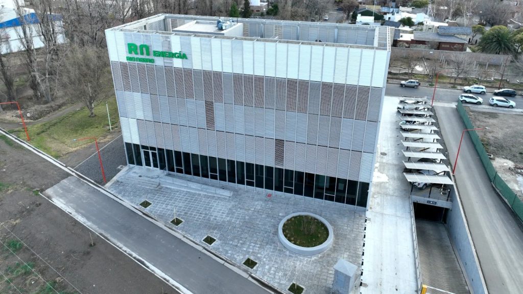 Edificios públicos de Río Negro avanzan en eficiencia energética con energía solar