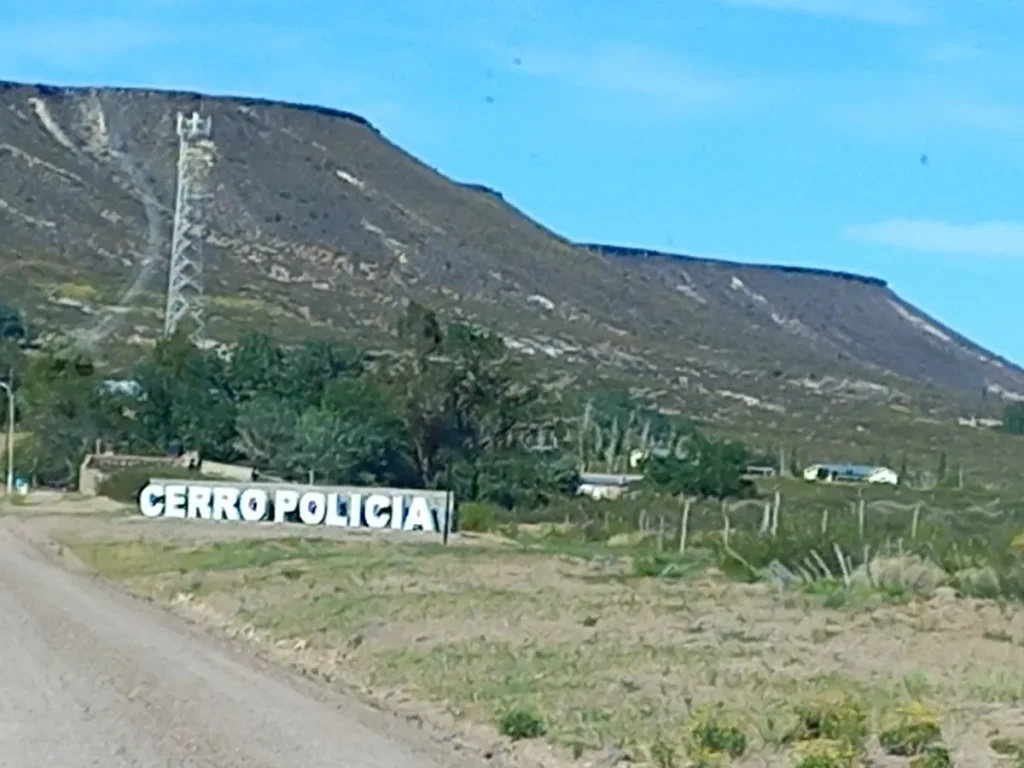 Cerro Policía se encamina a una audiencia clave por un parque eólico de 300 MW