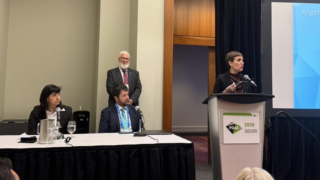 PDAC 2026 arrancó en Toronto: Argentina mostró agenda de inversiones, el debate por el agua ganó centralidad y Río Negro llega con 51 proyectos para presentar