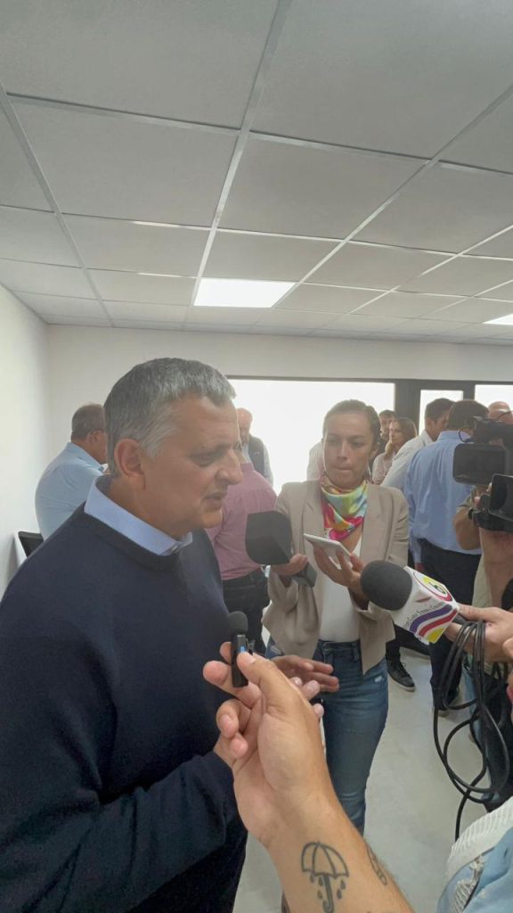 Con el Brent arriba de USD 80, YPF busca calmarnos: “no va a haber cimbronazos” en los precios de los combustibles