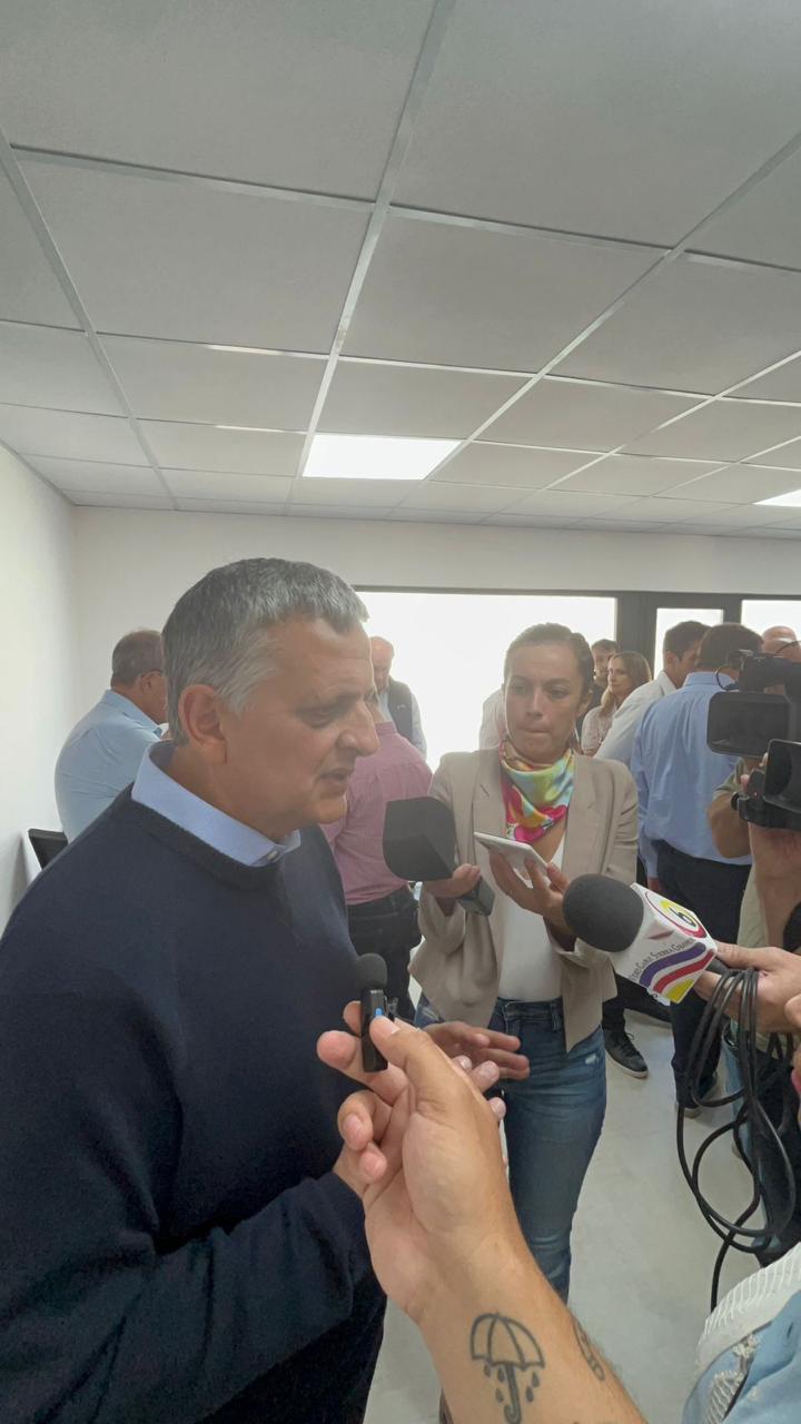 Con el Brent arriba de USD 80, YPF busca calmarnos: “no va a haber cimbronazos” en los precios de los combustibles