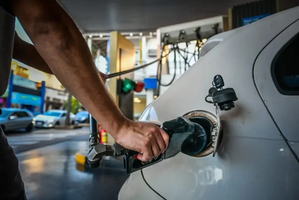 Enero 2026: la venta de combustibles repuntó vs 2025, pero cayó fuerte contra diciembre