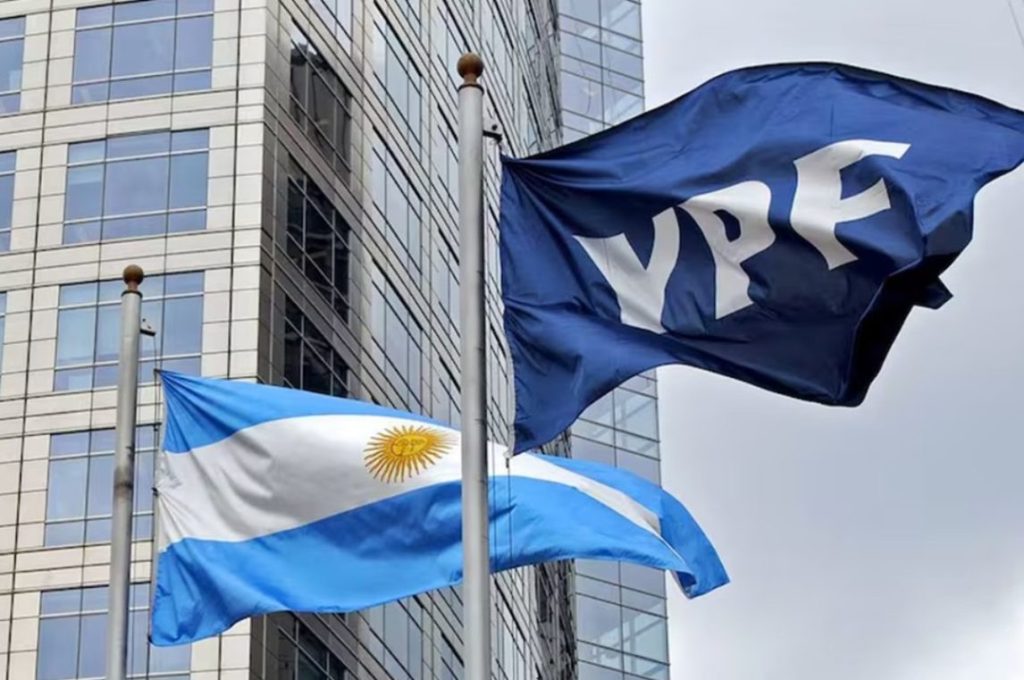 Fallo clave en EE.UU: la Argentina evitó la condena millonaria por la expropiación de YPF