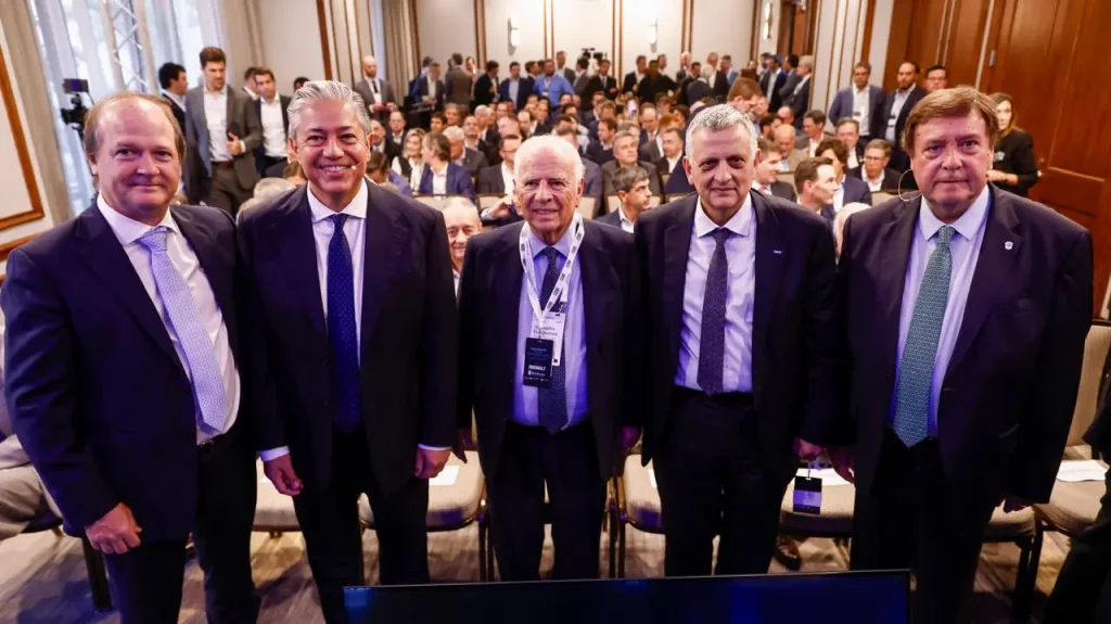 Weretilneck llevó a Houston la apuesta rionegrina para convertirse en la salida exportadora de la energía argentina