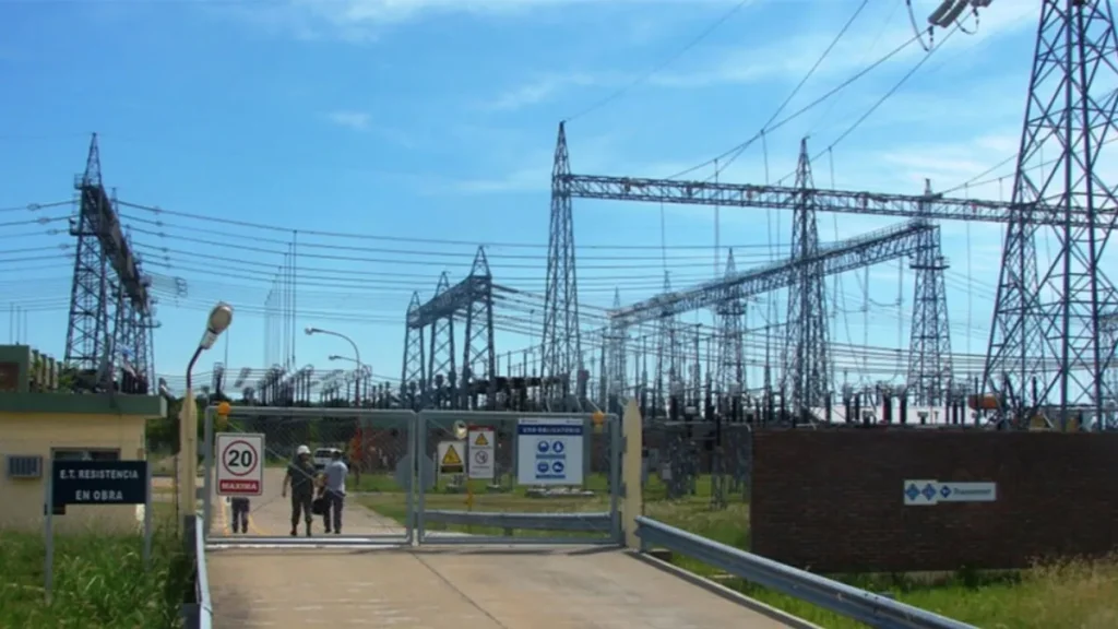 Edenor se anota para quedarse con Transener: crece la pelea por el control de la red de alta tensión