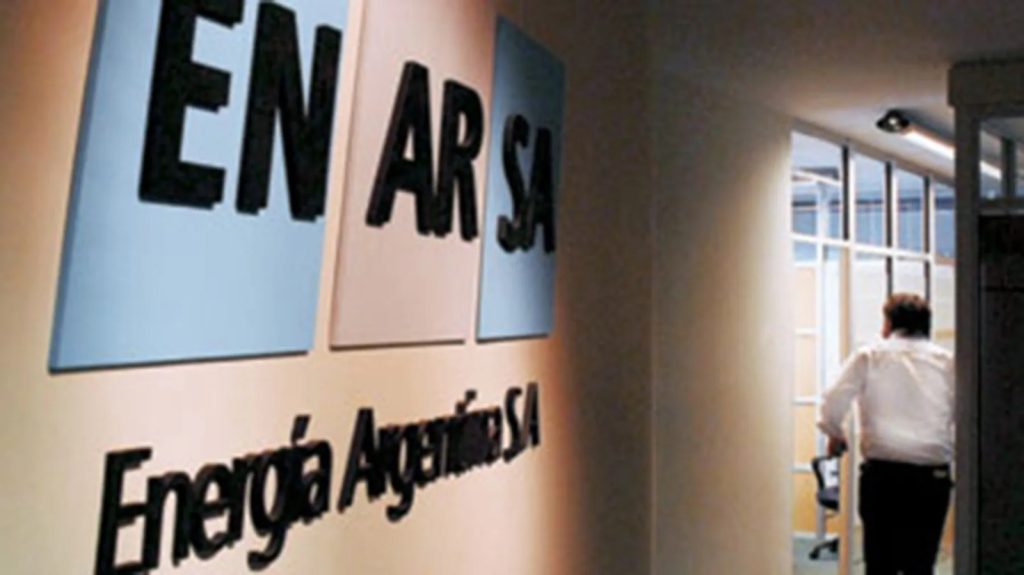 Dos ofertas técnicas para la importación de GNL en Argentina